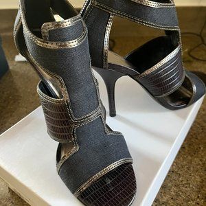 Ladies  Tory Burch High Heels.